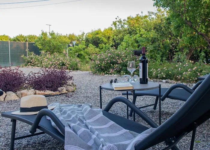 Beachside Apartment-2 *