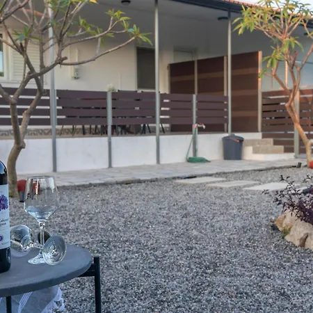 Beachside Apartment-2 阿凡投