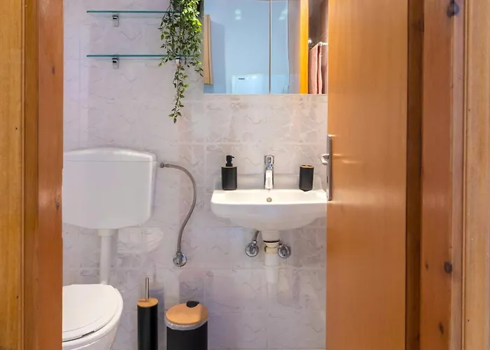 Beachside Apartment-2 *